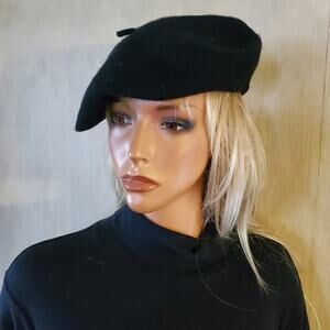 Classic Black Wool French Beret Hat Timeless Style  NWT Warm